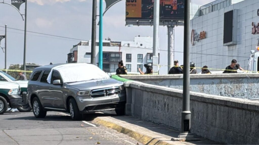 Asesinan a abogada penalista a bordo de su camioneta sobre Viaducto