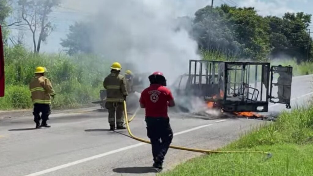 Tabasco: Queman comercios y vehículos en Villahermosa