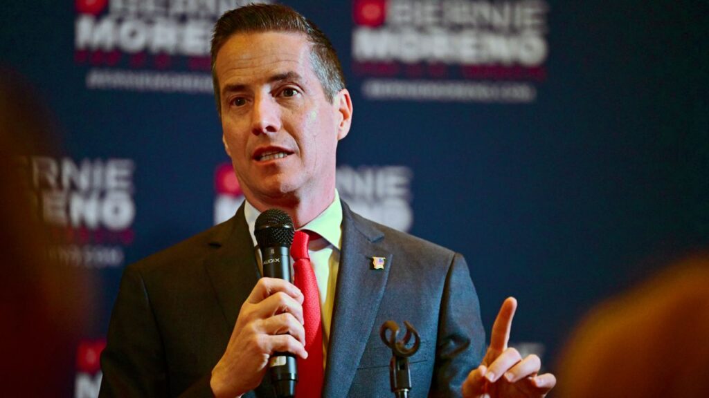 “Todo o nada”: senador de origen colombiano Bernie Moreno impulsa fin de la doble ciudadanía en EE. UU.