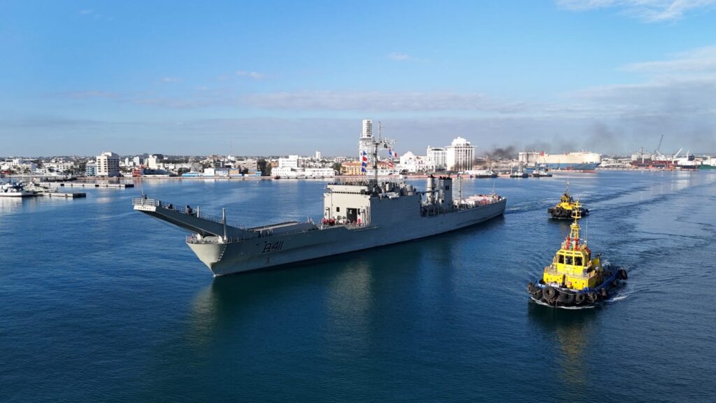 México envía dos buques de la Armada con más de 800 toneladas de ayuda humanitaria a Cuba