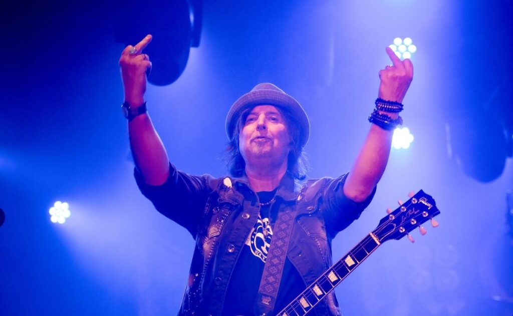 Fallece Phil Campbell, legendario guitarrista de Motörhead, a los 64 años