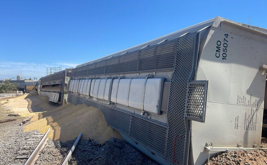 Descarrilamiento en Sinaloa y registro escolar marcan la agenda nacional