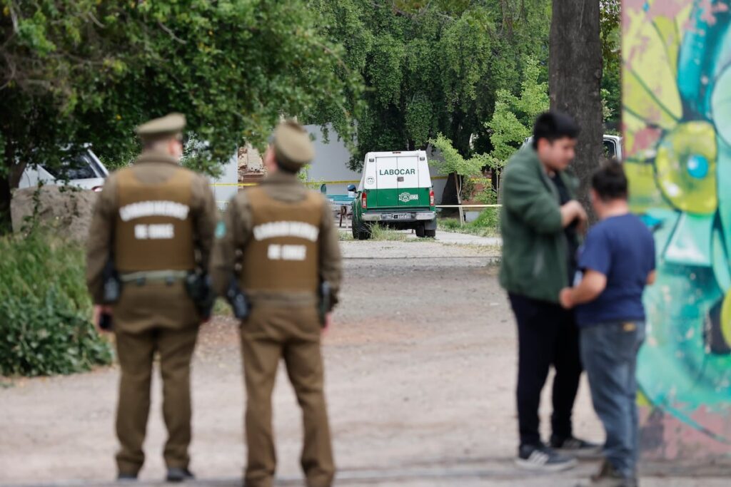 Ataques violentos en escuelas de Chile y Argentina dejan víctimas mortales