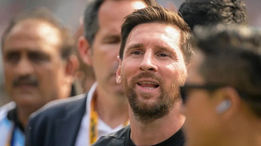 Lionel Messi adquiere formalmente el club español UE Cornellà