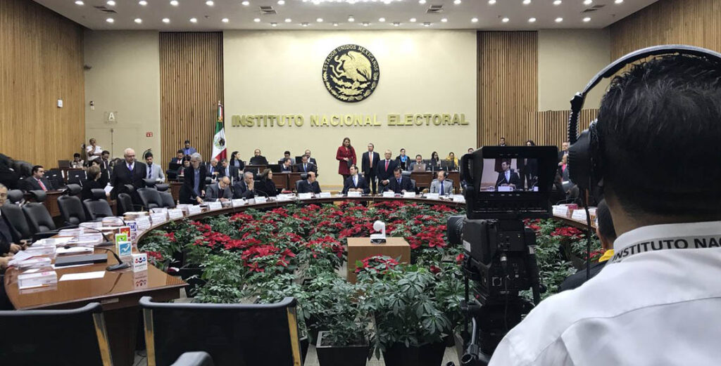 Declaran constitucional el Plan B electoral y cuestionan transparencia en selección de consejeros del INE