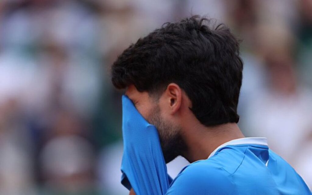 Alcaraz, Marchesín y Romero sufren lesiones que los apartan de sus compromisos deportivos