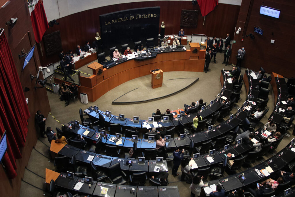 Senado aprueba reforma judicial que aplaza elección a 2028 y permite reelección en el TEPJF