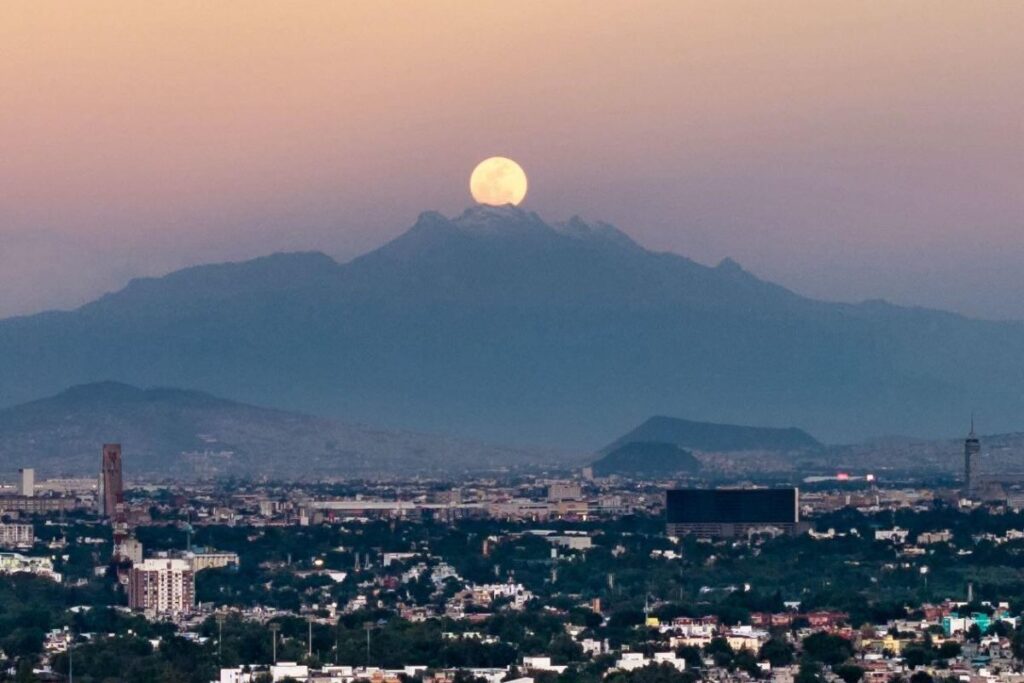 Mayo de 2026 registra coincidencia de Luna Azul y Microluna