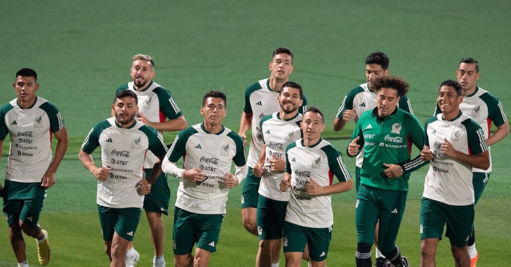 Javier Aguirre incluye a 12 jugadores del Mundial de Catar 2022 en convocatoria para 2026