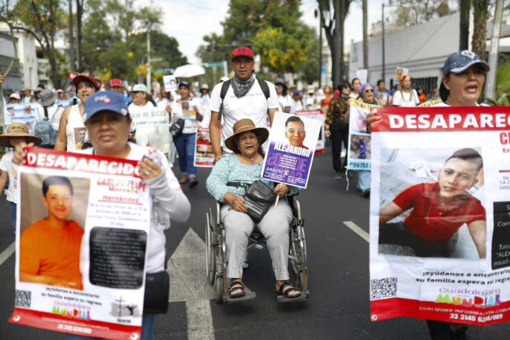 Gobierno federal cuestiona financiamiento de protestas; madres buscadoras lo niegan y denuncian crisis de desapariciones