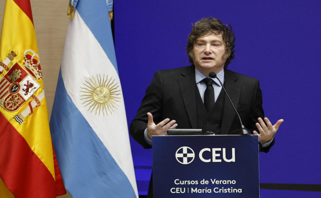 Milei responde a críticas tras el Mundial con mensajes sobre ‘celos’ y defensa de Argentina