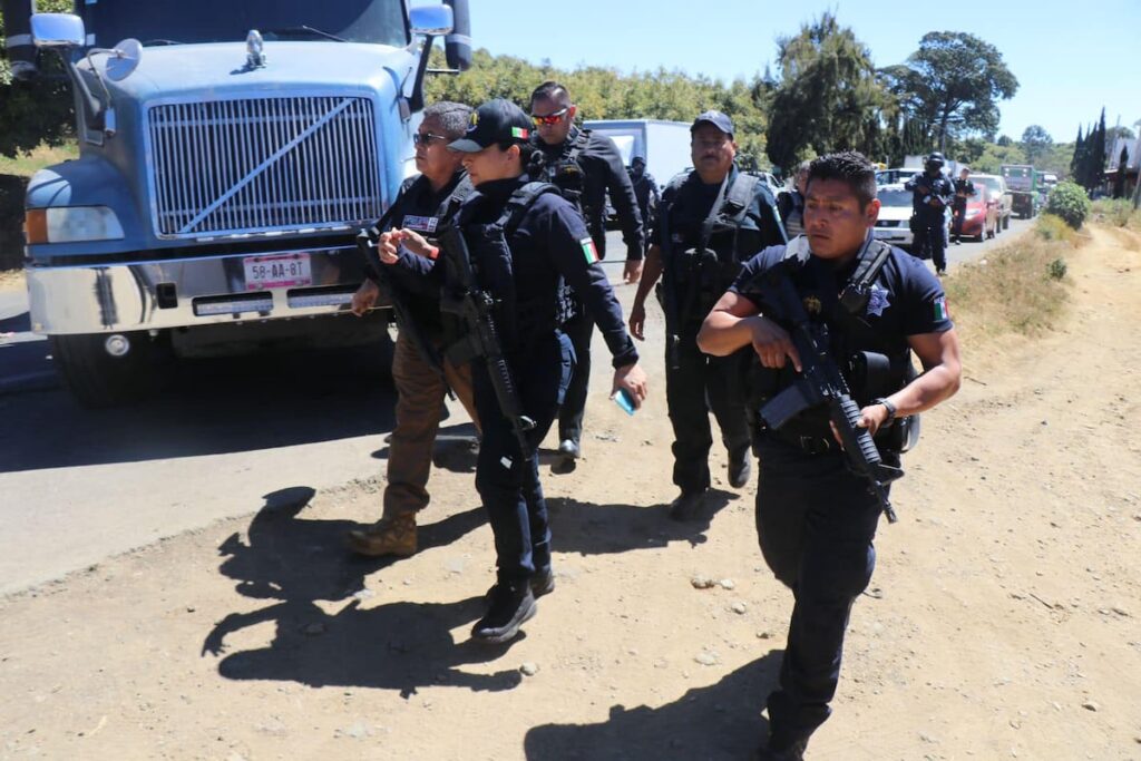 Gobernador de Michoacán propone desaparecer policías municipales tras colusión con el CJNG