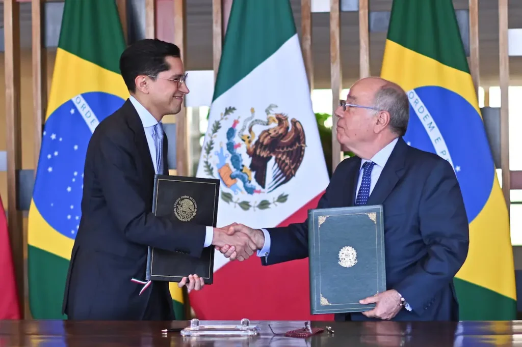 México y Brasil estrechan lazos en Brasilia ante tensiones entre Lula y Trump