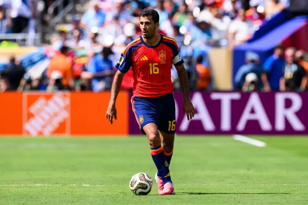 El Barcelona gana terreno en la puja por Rodri y negocia directamente con el Manchester City