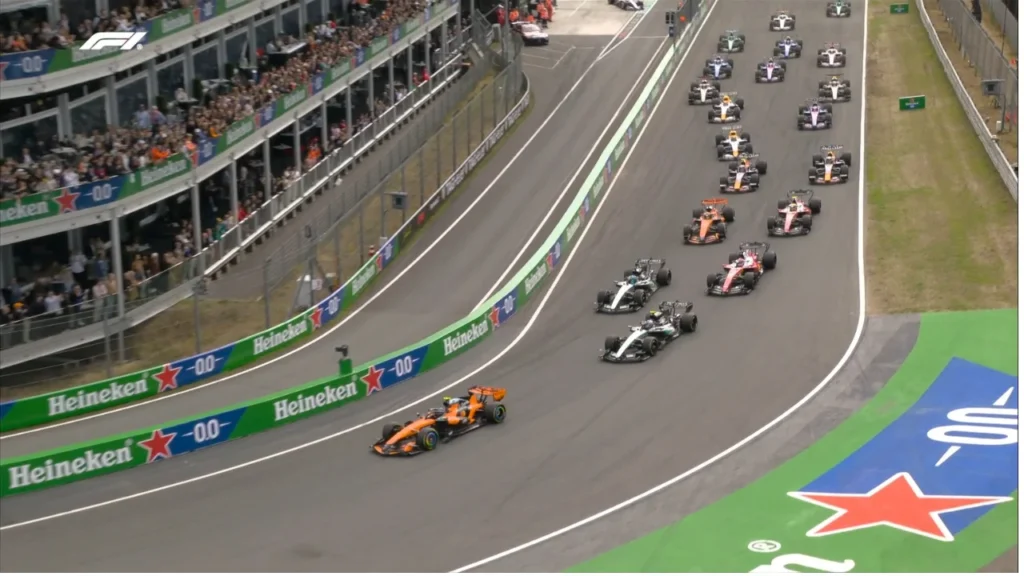 Hamilton y Norris se disputan el liderato tras choque de Verstappen en Zandvoort